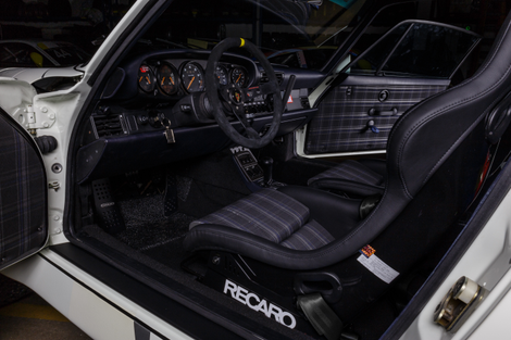 Illustration for article titled Even SEMA Knows Off-Road 911s Are One Of The Coolest Things On Earth